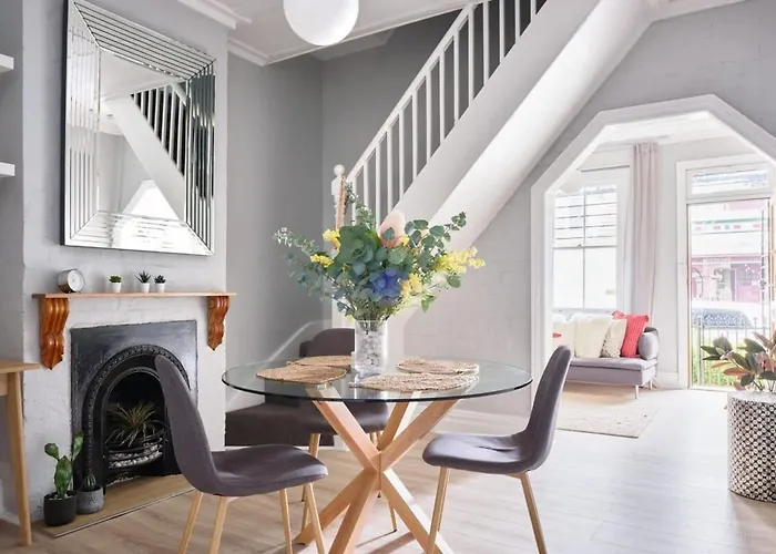 Redfern Classic Terrace - Parking And Balcony