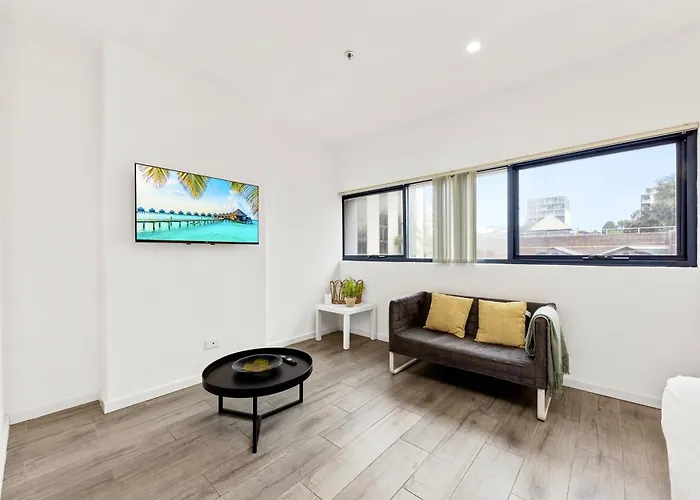 Burwood 1Br Studio Neartrain Stationshopping