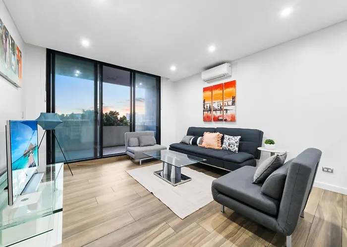 Chic 2 Bedroom Apt With Parking & Darling Harbour-10Mins Walk