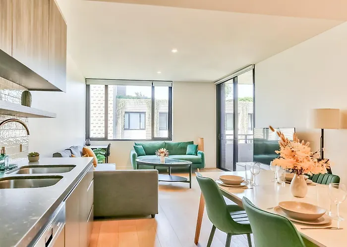 Modern 2 Bedroom Apartment Darling Harbour