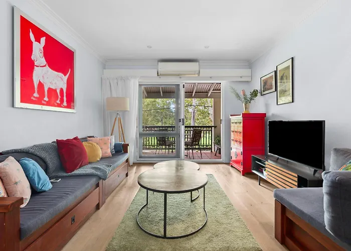 Hip Inner-City Living In Vibrant Erskineville