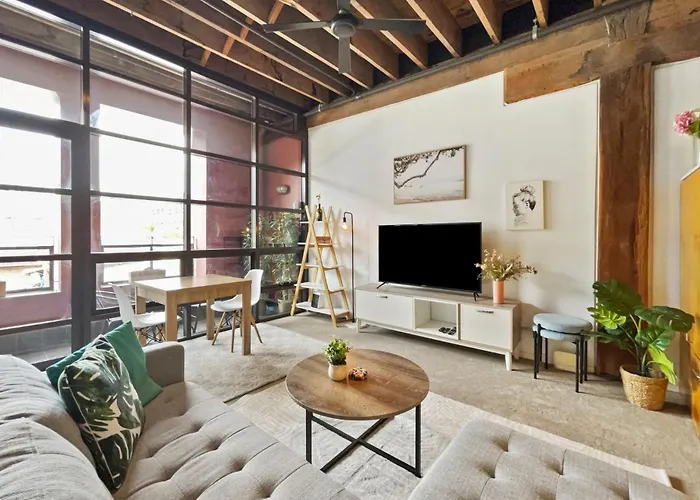 Industrial Style Apartment With Private Parking