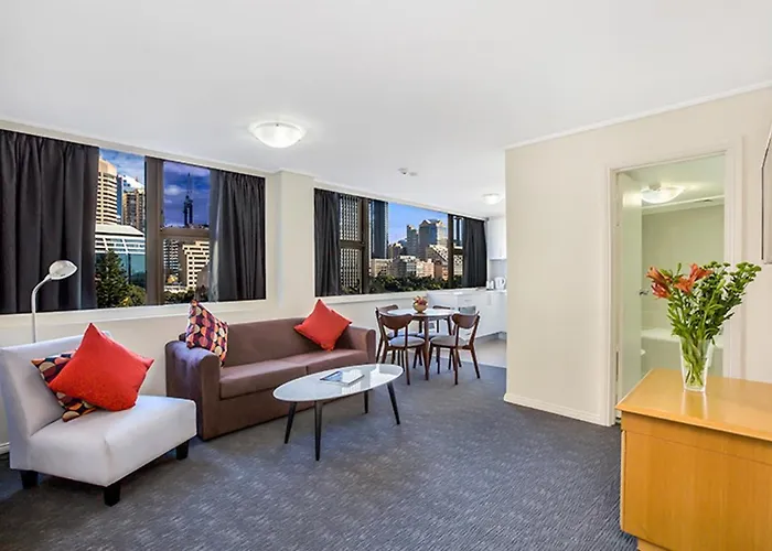 Apartment At College St