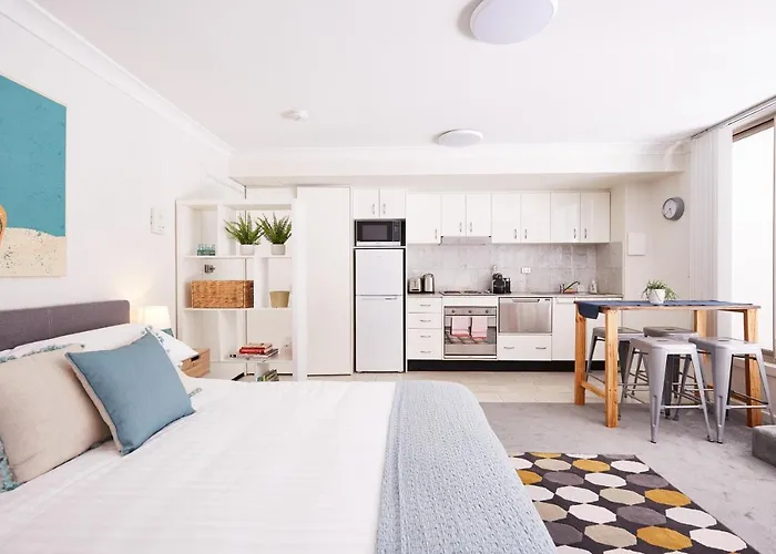 Stylish Manly Studio With Bbq Terrace And Parking