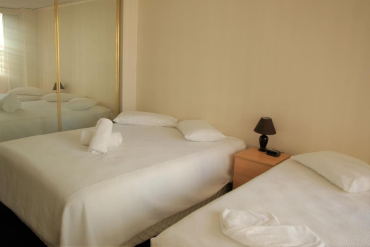 - Kent Street Cbd Floor 2 Bedroom With Balcony Apartment