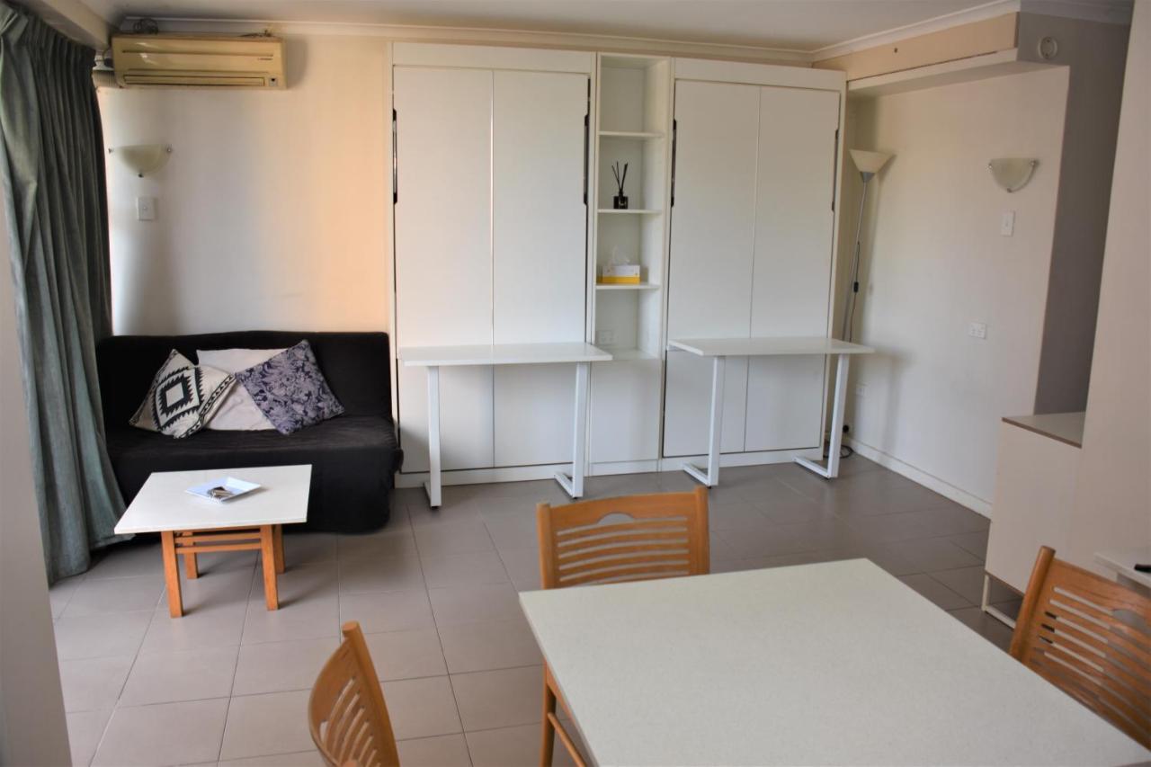 - Hyde Park Plaza 38 College St Apartamento