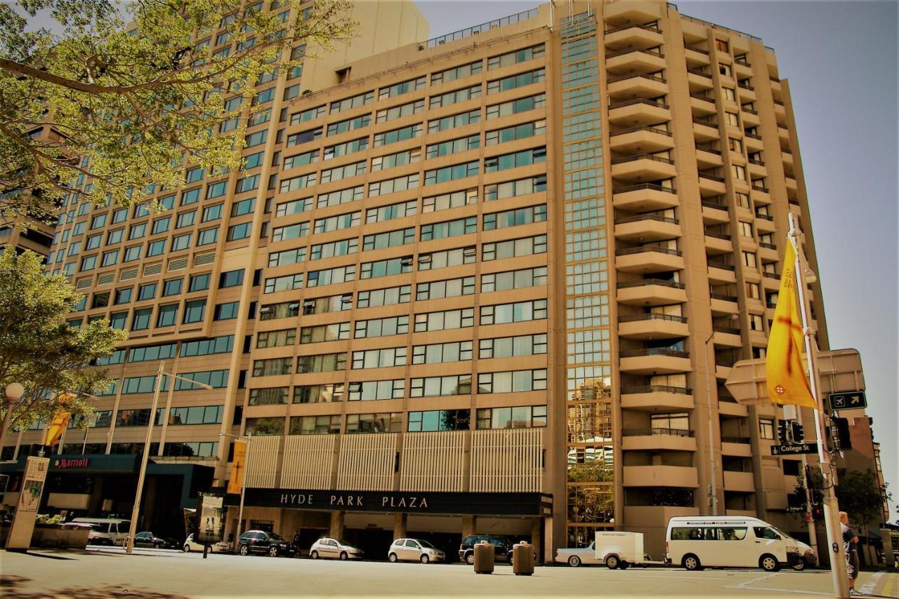 - Hyde Park Plaza 38 College St Apartamento