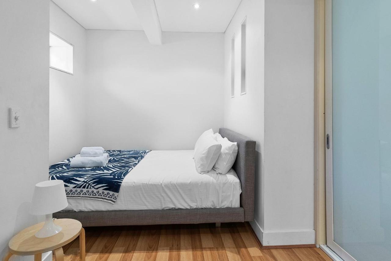 Beachfront // Dream Location // Cloey2 Sydney