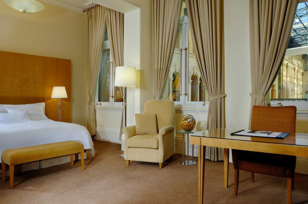 Hotel The Fullerton 5*