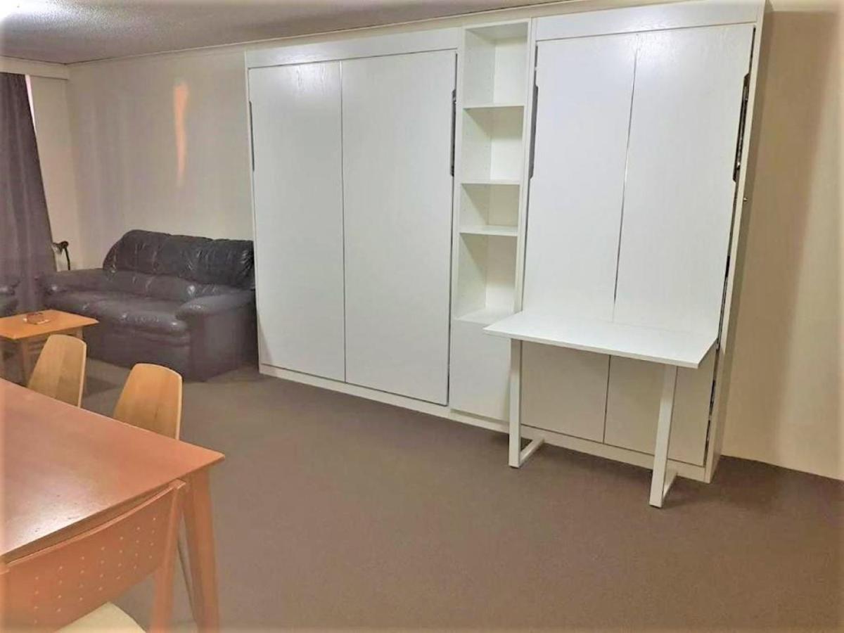 - Kent Street Cbd Floor 2 Bedroom With Balcony