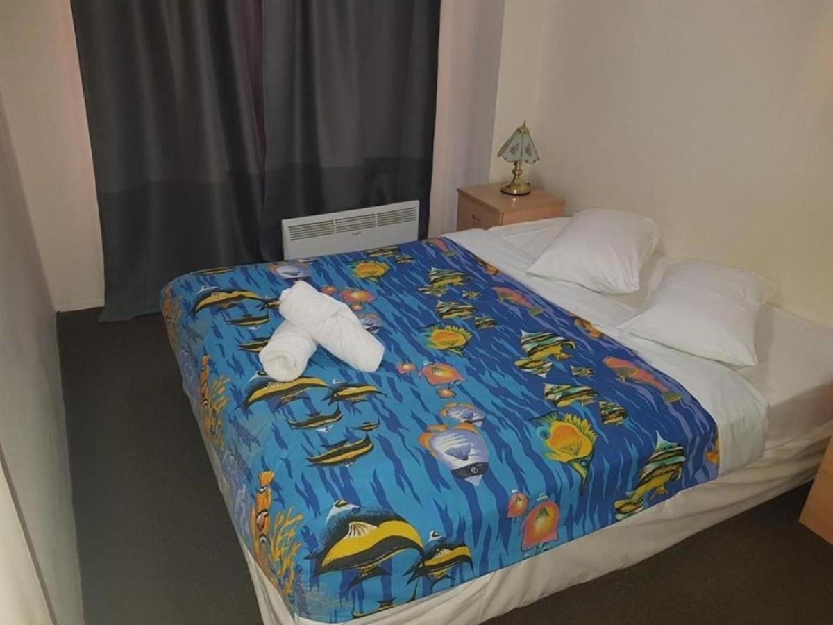 - Kent Street Cbd Floor 2 Bedroom With Balcony Apartment Sydney