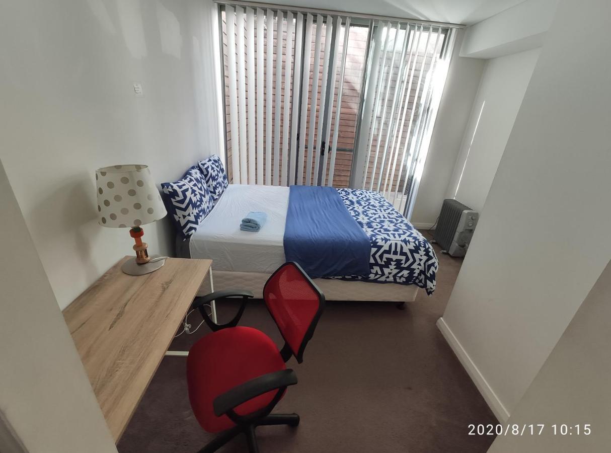 Mascot Clean Bedroom