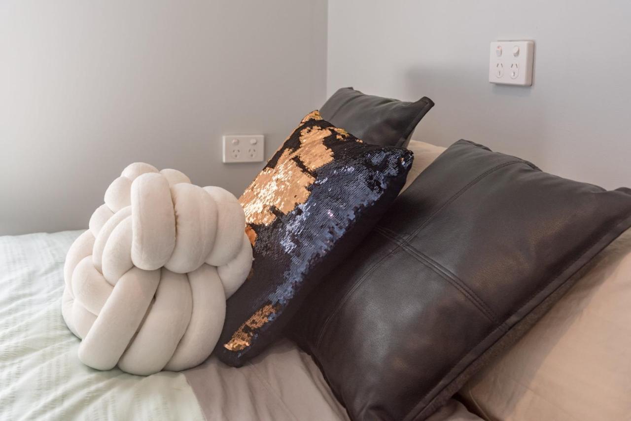 1 Private Double In Cbd Near Train Uts Darlinghar&icc&chinatown With Ensuite Gasthof Sydney