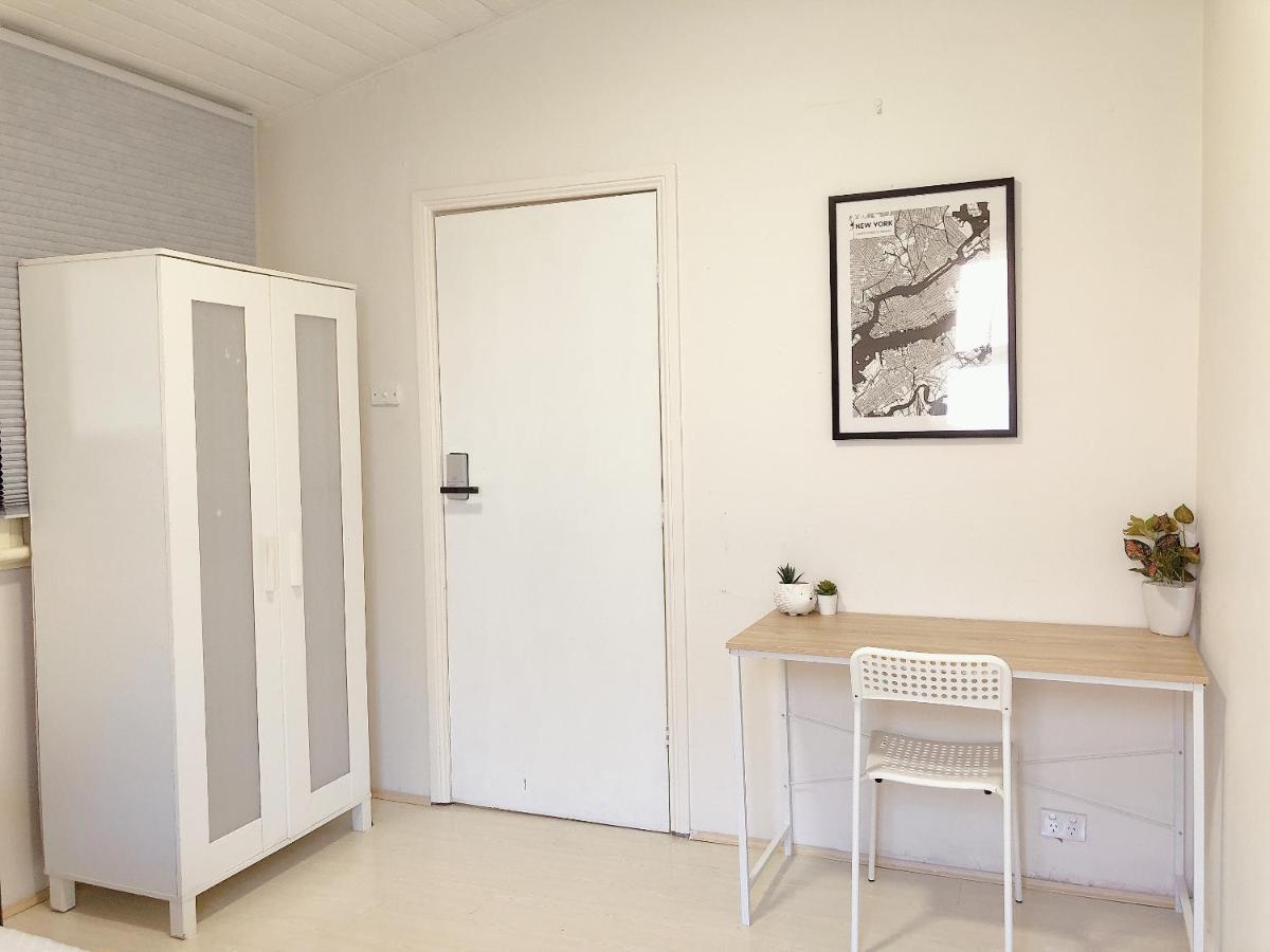 Quiet Private Double In Kingsford Near Unsw, Randwick Light Railway&bus G3