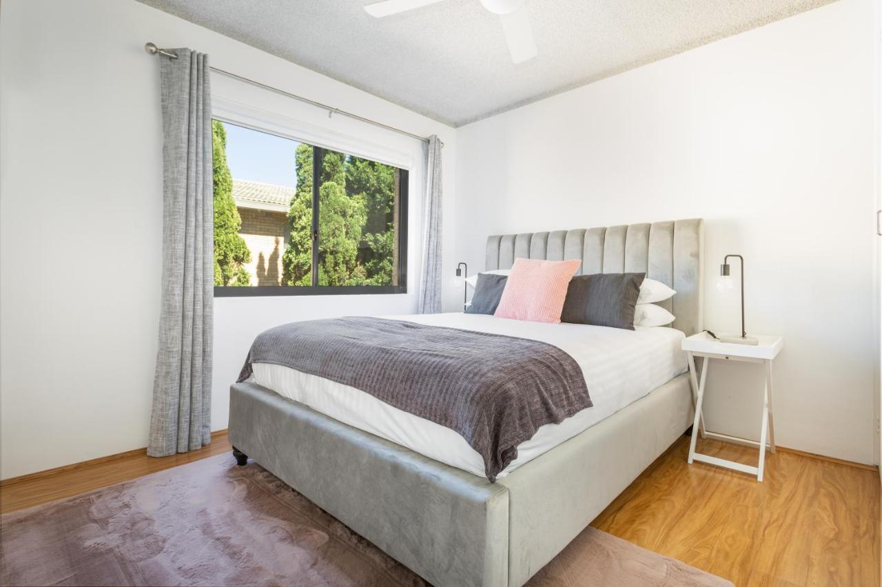 Apartment Unit With Balcony, Backyard And Parking Near Shops Duplicate