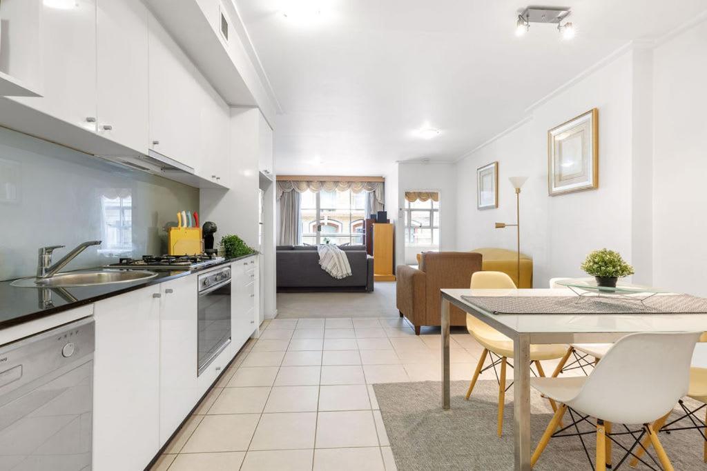 A Cozy & Spacious Apt For 6 Next To Darling Harbour *