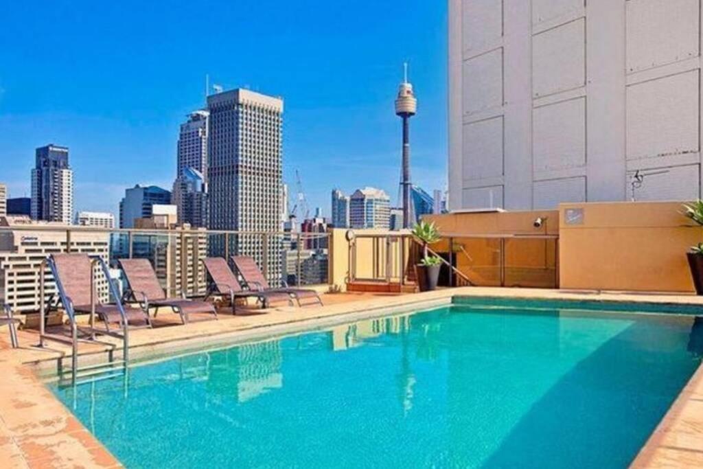 Hyde Park Plaza Park View 2 Bedroom Pet Friendly