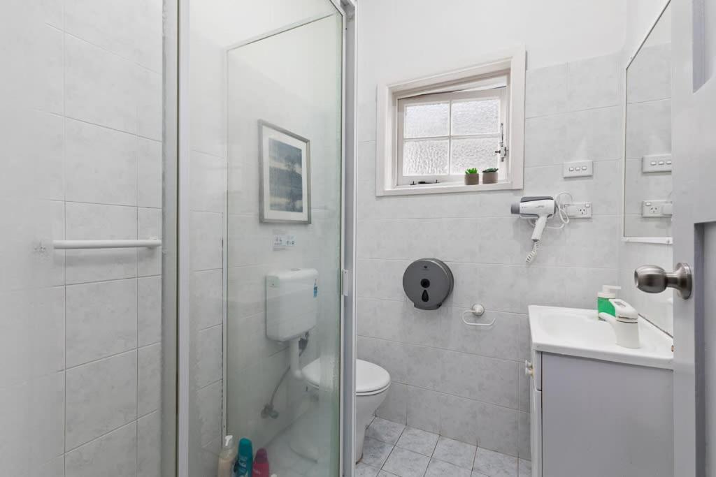 Quiet Private In Kensington Near Unsw, Light Railway&bus 1d * Sidney