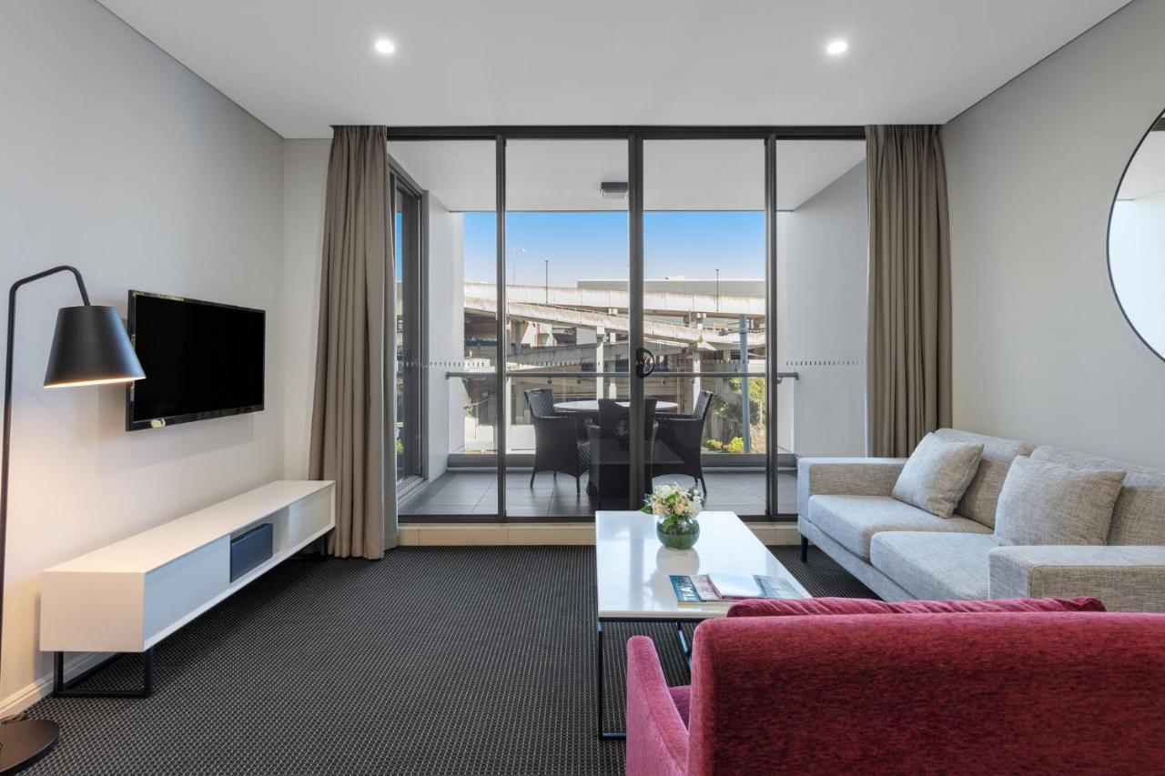 Meriton North Ryde Hotel 5*