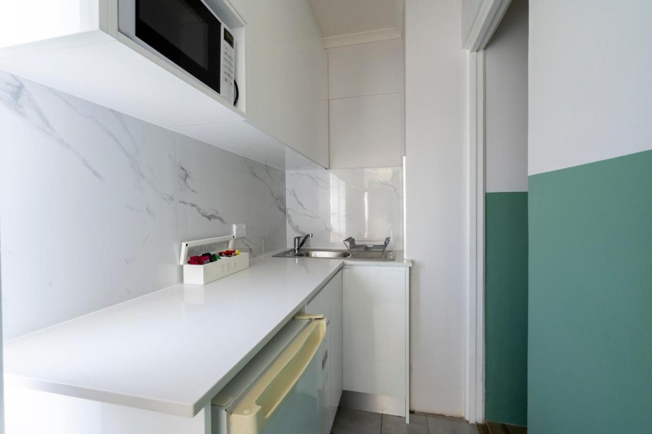 Manly Waves & 3* Sydney