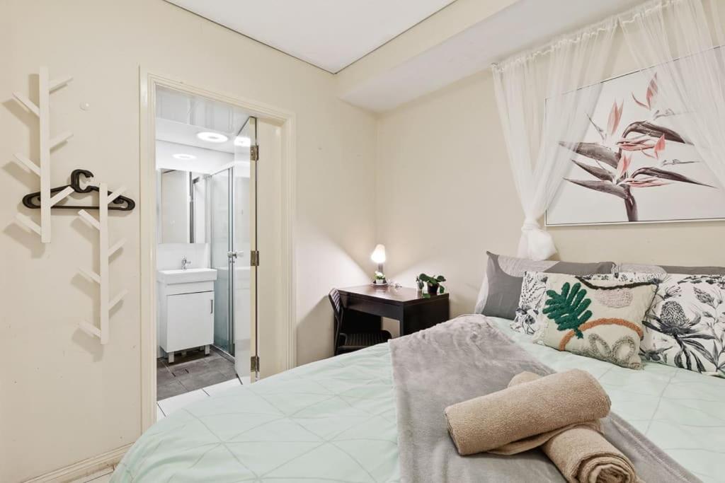 Boutique Private In Chippendale Terrace Apartment Sydney