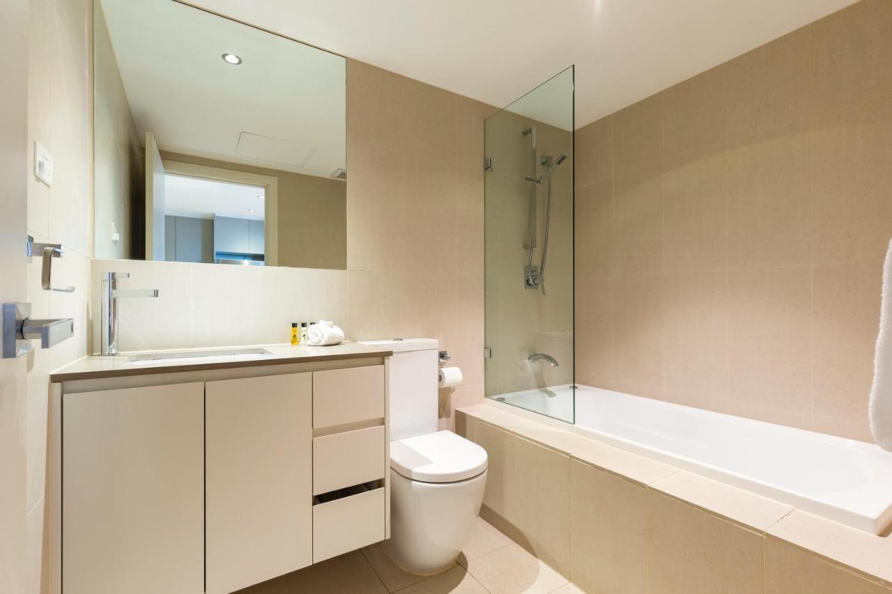 2 Bdrm North With Stunning Harbour Views - 16wal