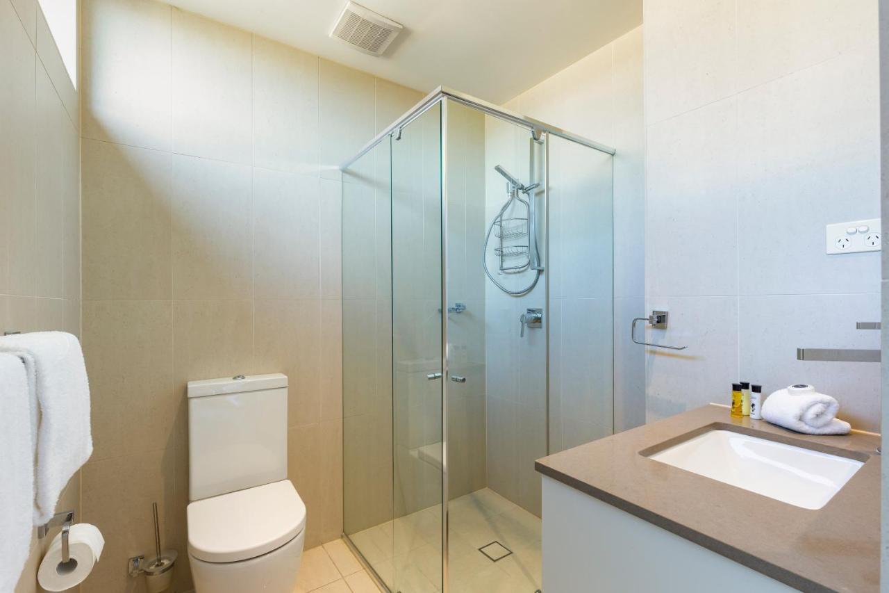 2 Bdrm North With Stunning Harbour Views - 16wal Apartment