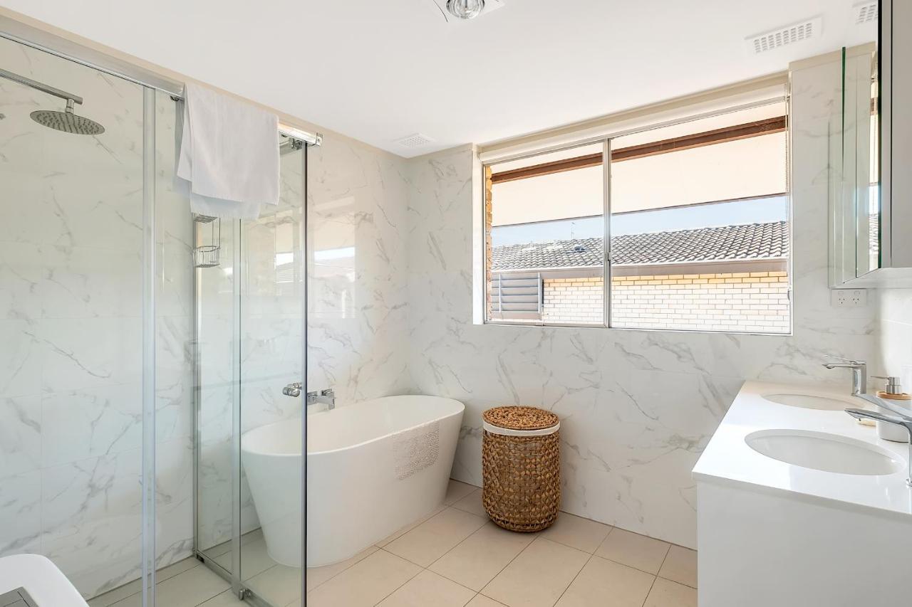 Coastal-luxe Townhouse/ Mosman Sydney