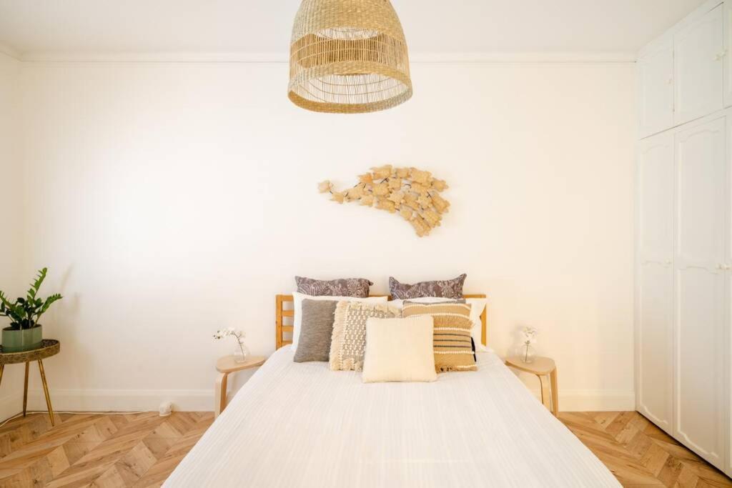 North Bondi Unbeatable Location *