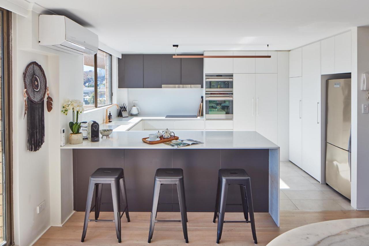 Apartment Inner Harbour Views With Parking Sydney