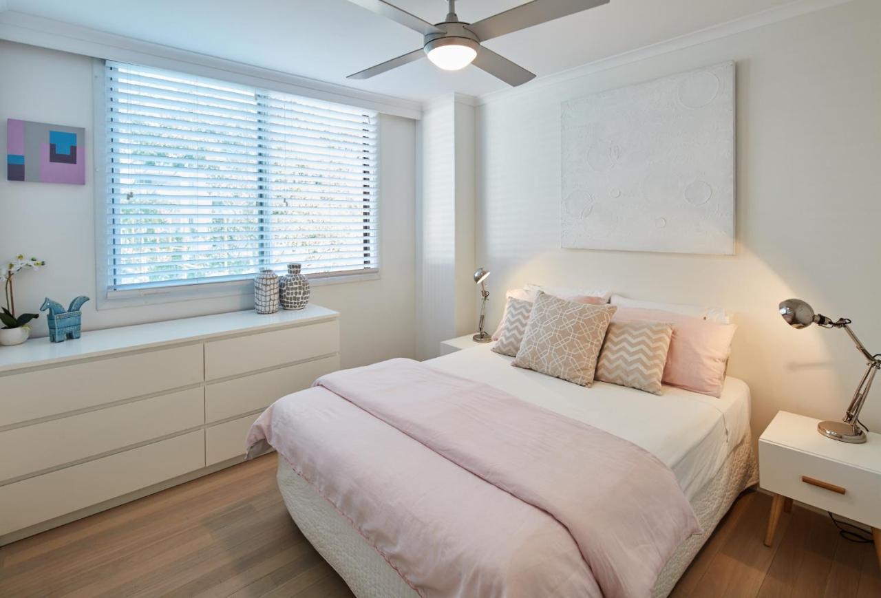 Inner Harbour Views With Parking Apartment Sydney