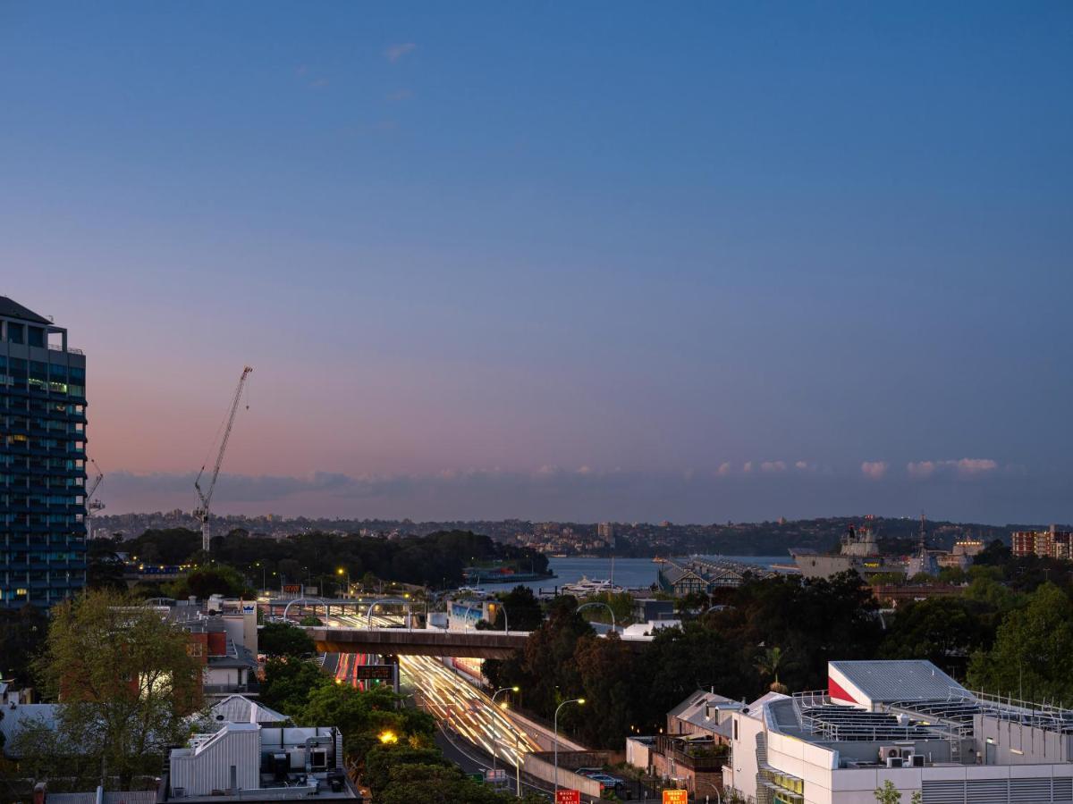 Inner Harbour Views With Parking * Sydney