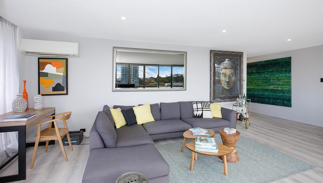 Inner Harbour Views With Parking *