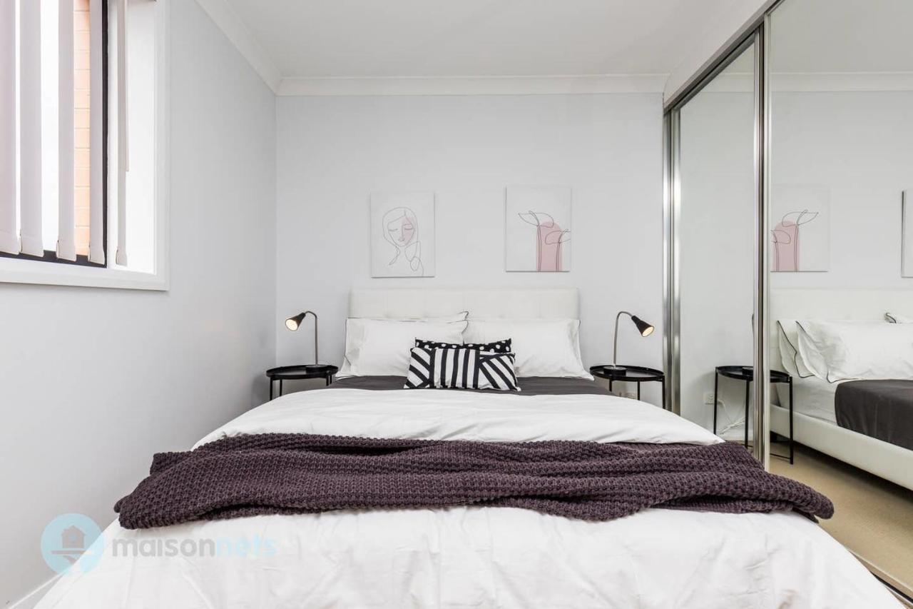 2 Bedroom 2 Bathroom Apt With Balcony And Parking Apartment Sydney