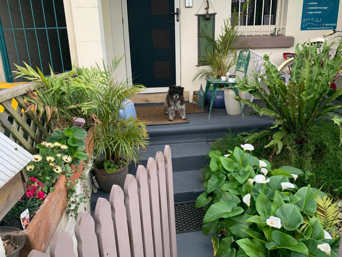 Fabulous Newtown Studio/ Yoga Sanctuary Homestay Sydney