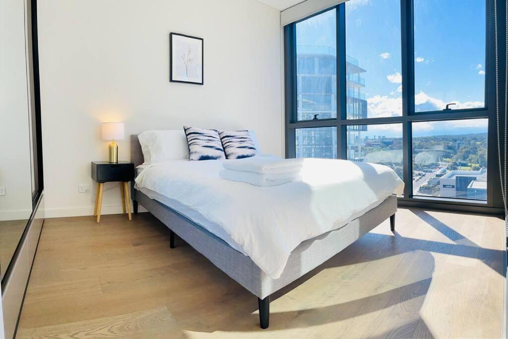 Macquarie Park High Level 2bed 2bath With Study Gym & Pool Sydney