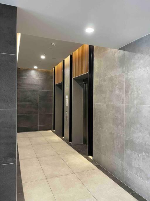 Macquarie Park High Level 2bed 2bath With Study Gym & Pool *