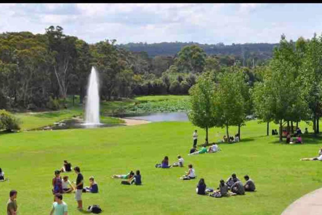 Apartment Macquarie Park High Level 2bed 2bath With Study Gym & Pool *