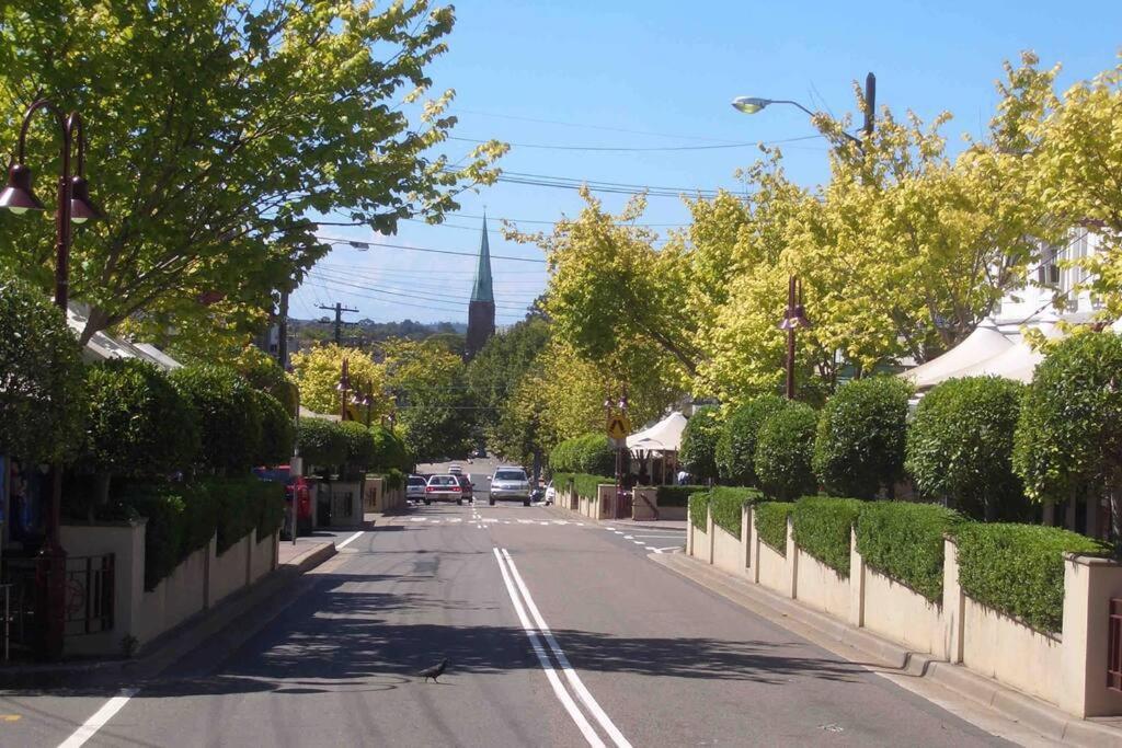 Apartment Crows Nest - Executive Penthouse - 3 Bedroom- 5km To