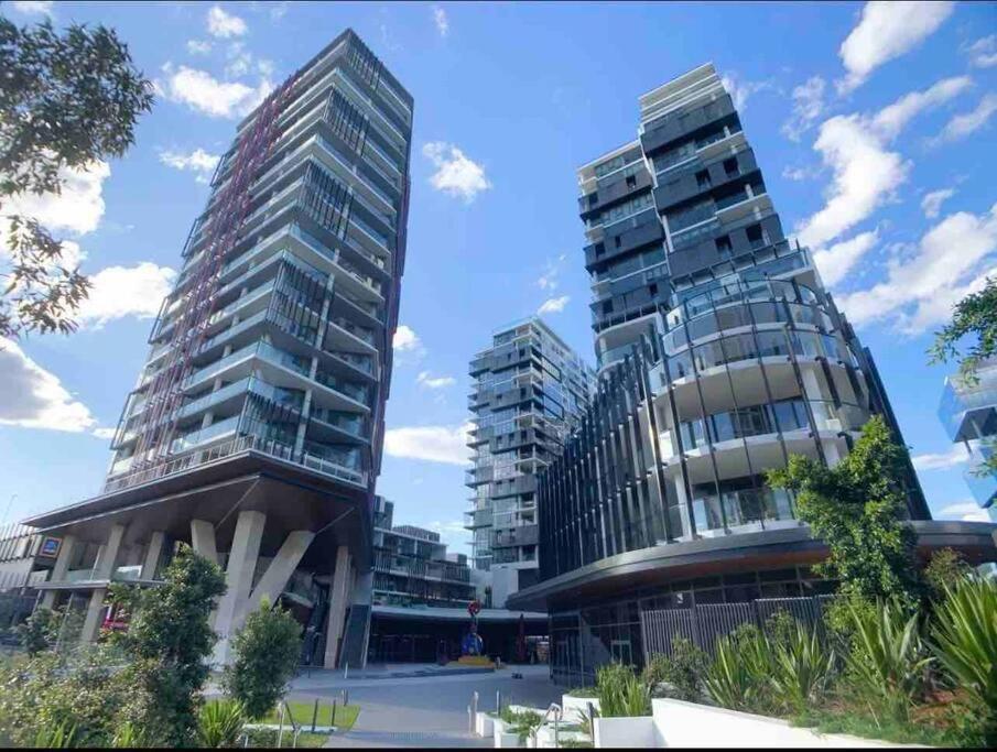 Apartment Macquarie Park High Level 2bed 2bath With Study Gym & Pool