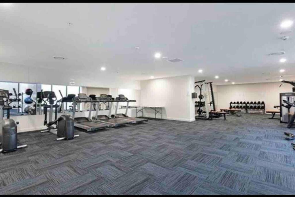 Macquarie Park High Level 2bed 2bath With Study Gym & Pool * Sydney