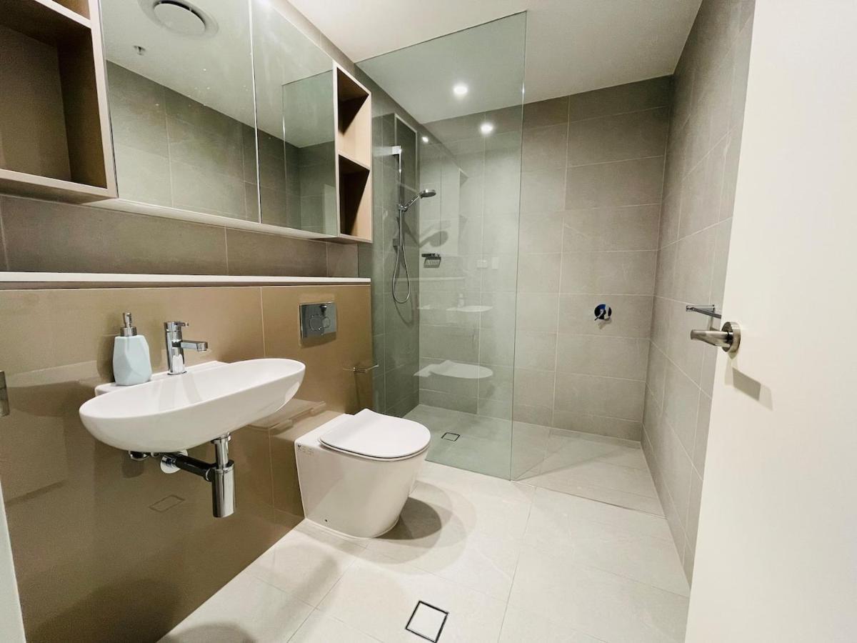 Macquarie Park High Level 2bed 2bath With Study Gym & Pool