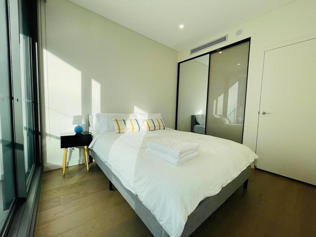 Macquarie Park High Level 2bed 2bath With Study Gym & Pool *