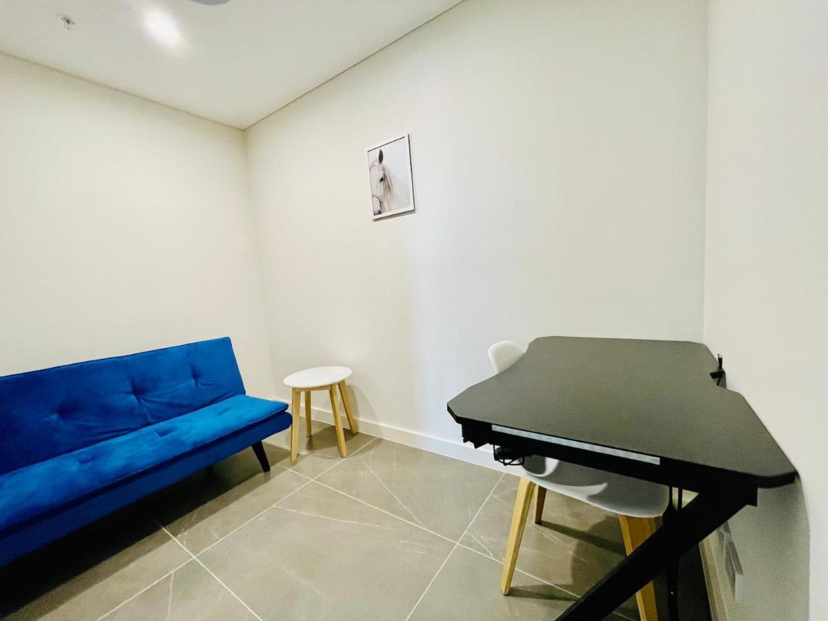 Macquarie Park High Level 2bed 2bath With Study Gym & Pool Apartment Sydney