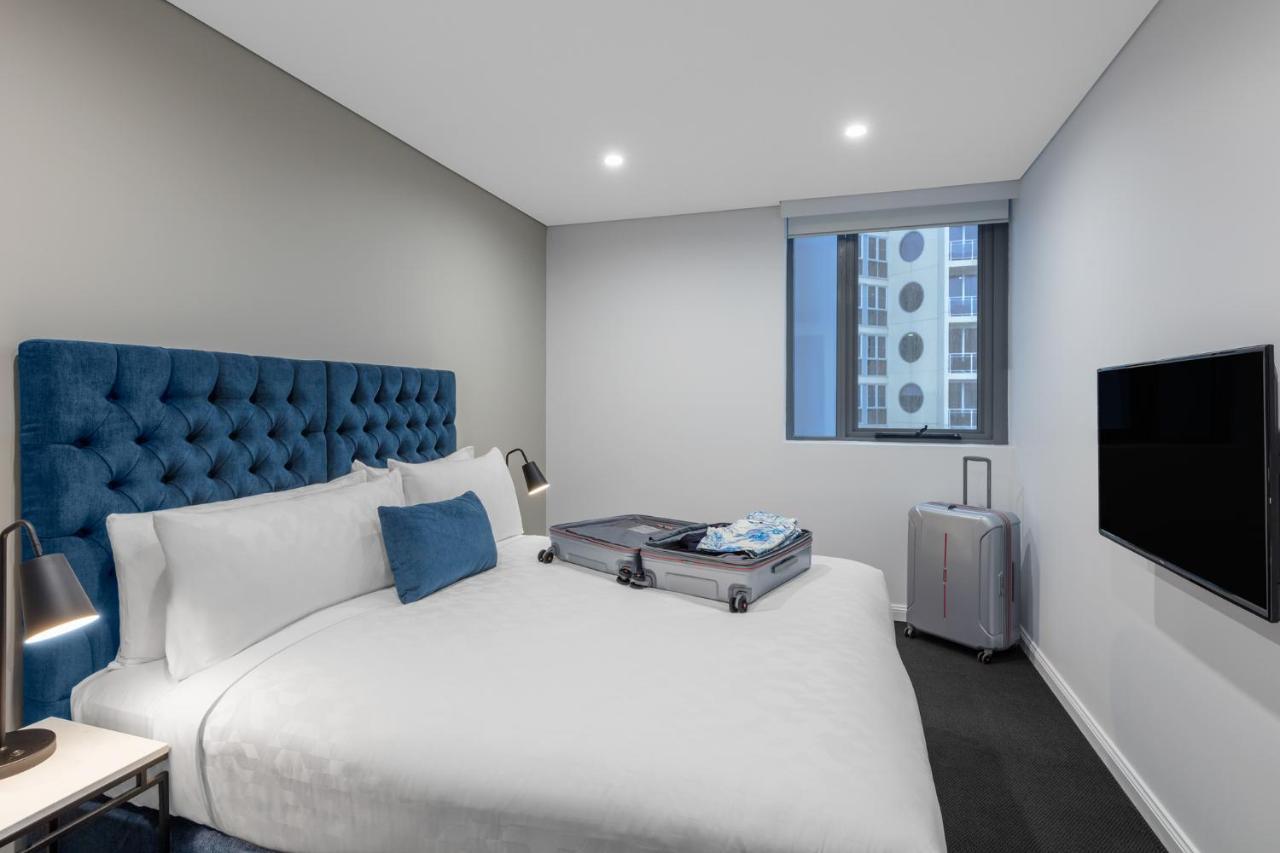 Hotel Meriton Bondi Junction 5*