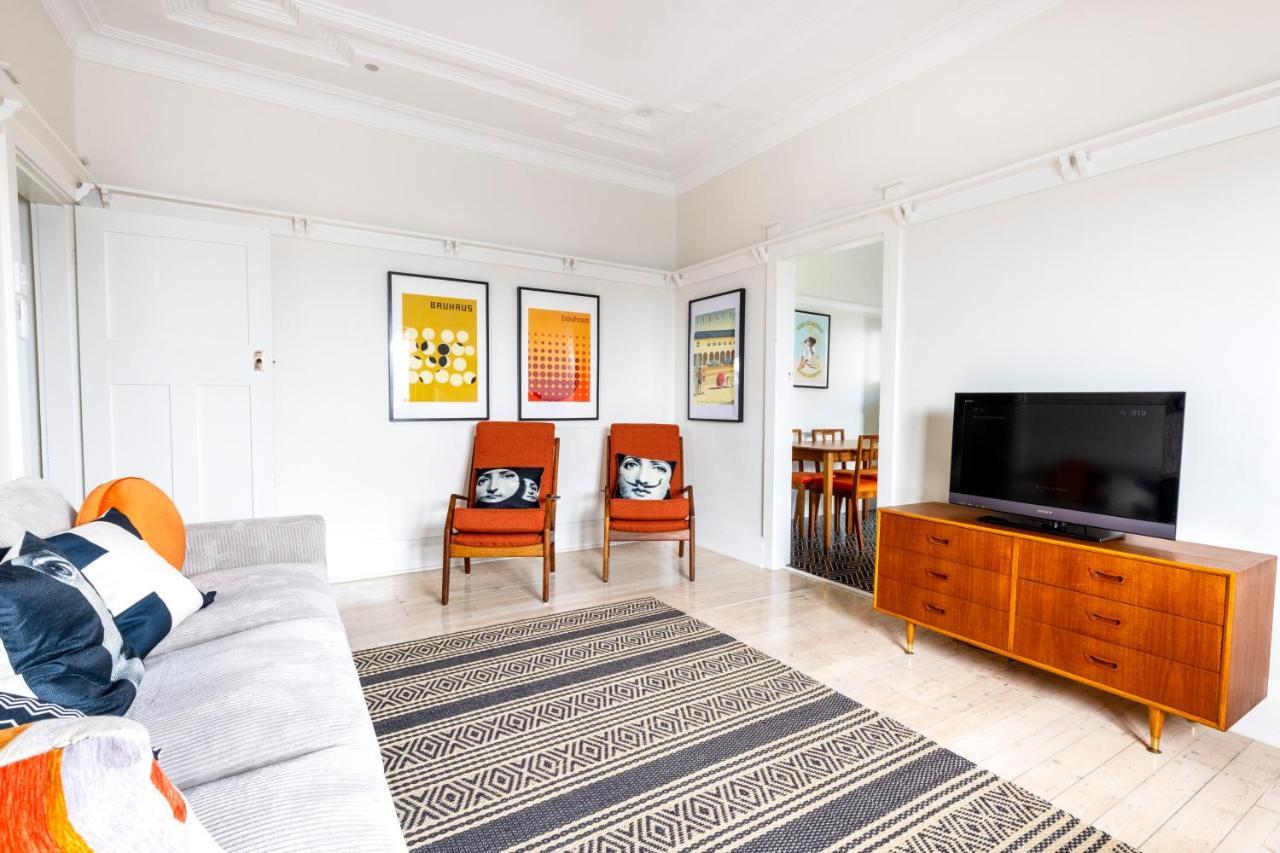 Chic Bondi Pad