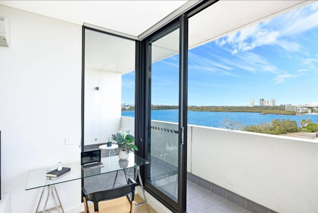 Unbeatable Water View Apartment Sydney