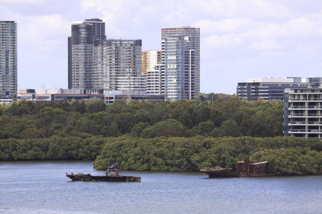 Unbeatable Water View Apartment