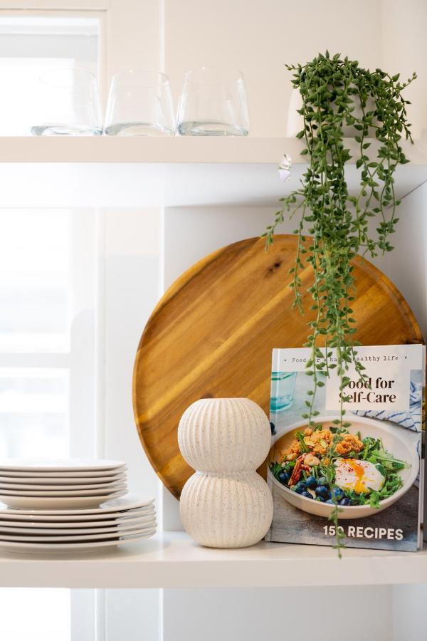 Mulwarree Avenue By Urban Rest *