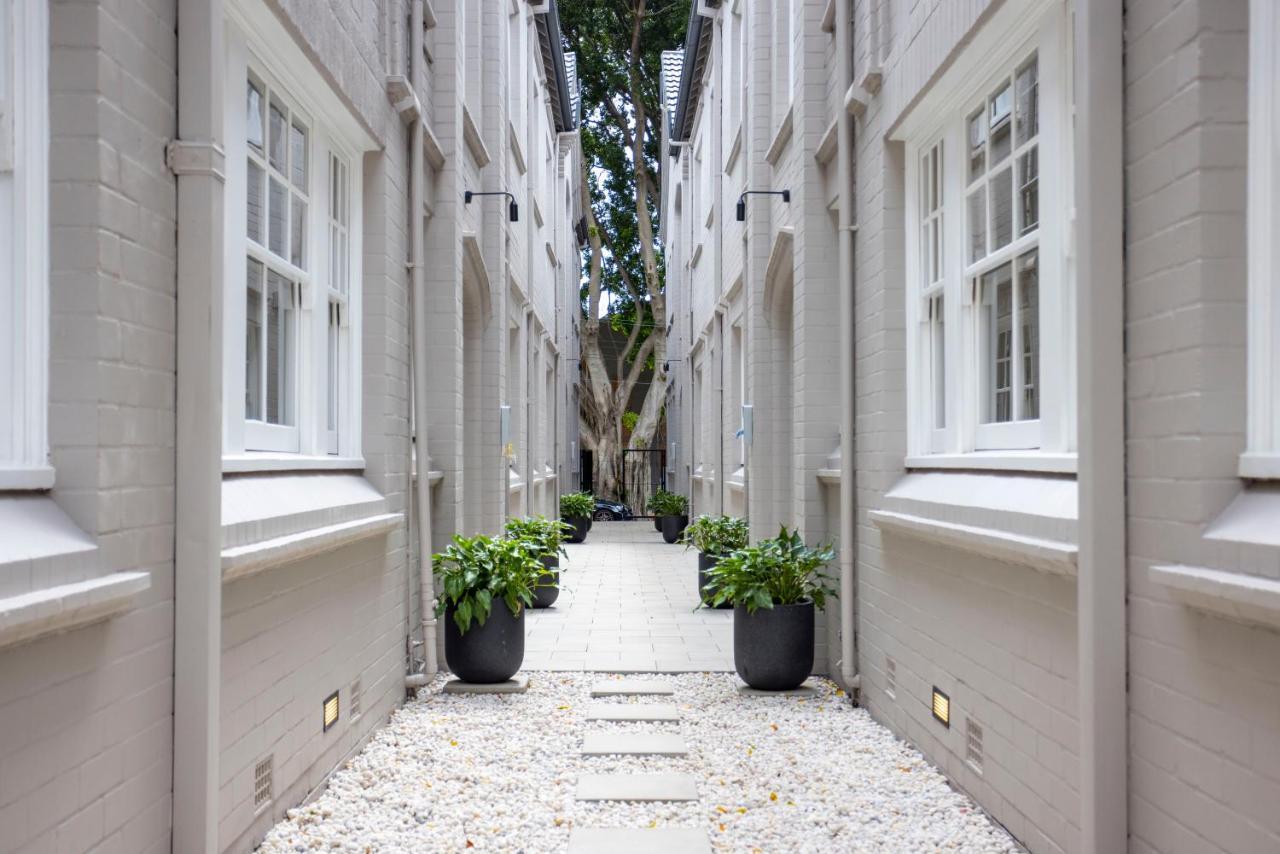 Mulwarree Avenue By Urban Rest *